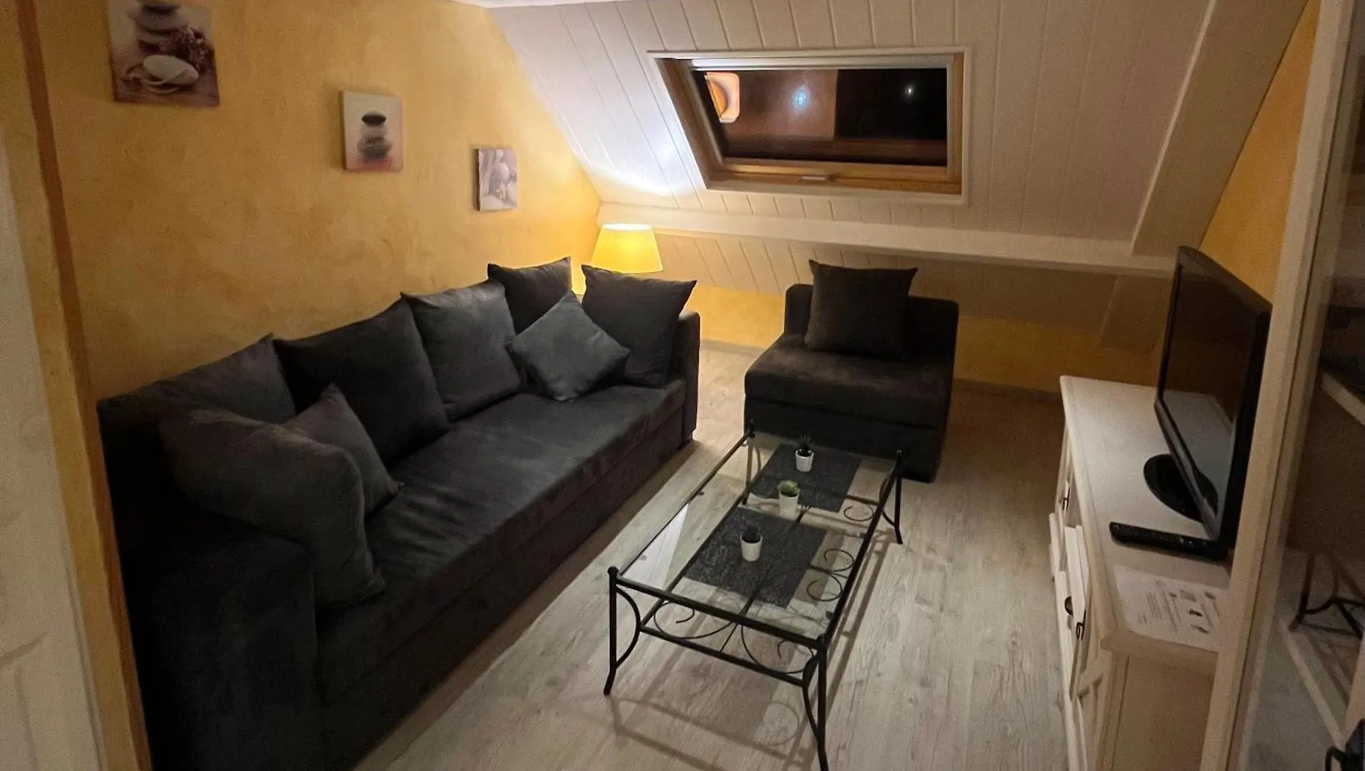 Appartement Independant A 500 Metres De La Mer Saint-Gildas-de-Rhuys 0*,  France